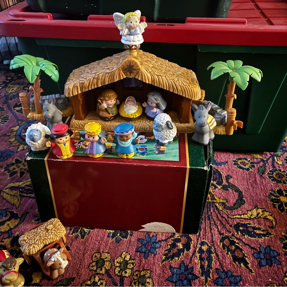 Fisher-Price Little People Christmas  Story Nativity Set - Picture 3 of 12